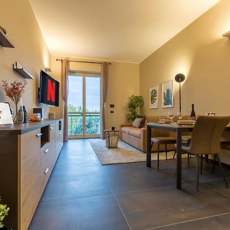 Modern & Bright 2 Bedroom Flat 50M From M4 Stop Milão Exterior foto