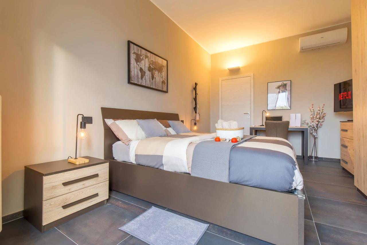 Modern & Bright 2 Bedroom Flat 50M From M4 Stop Milão Exterior foto