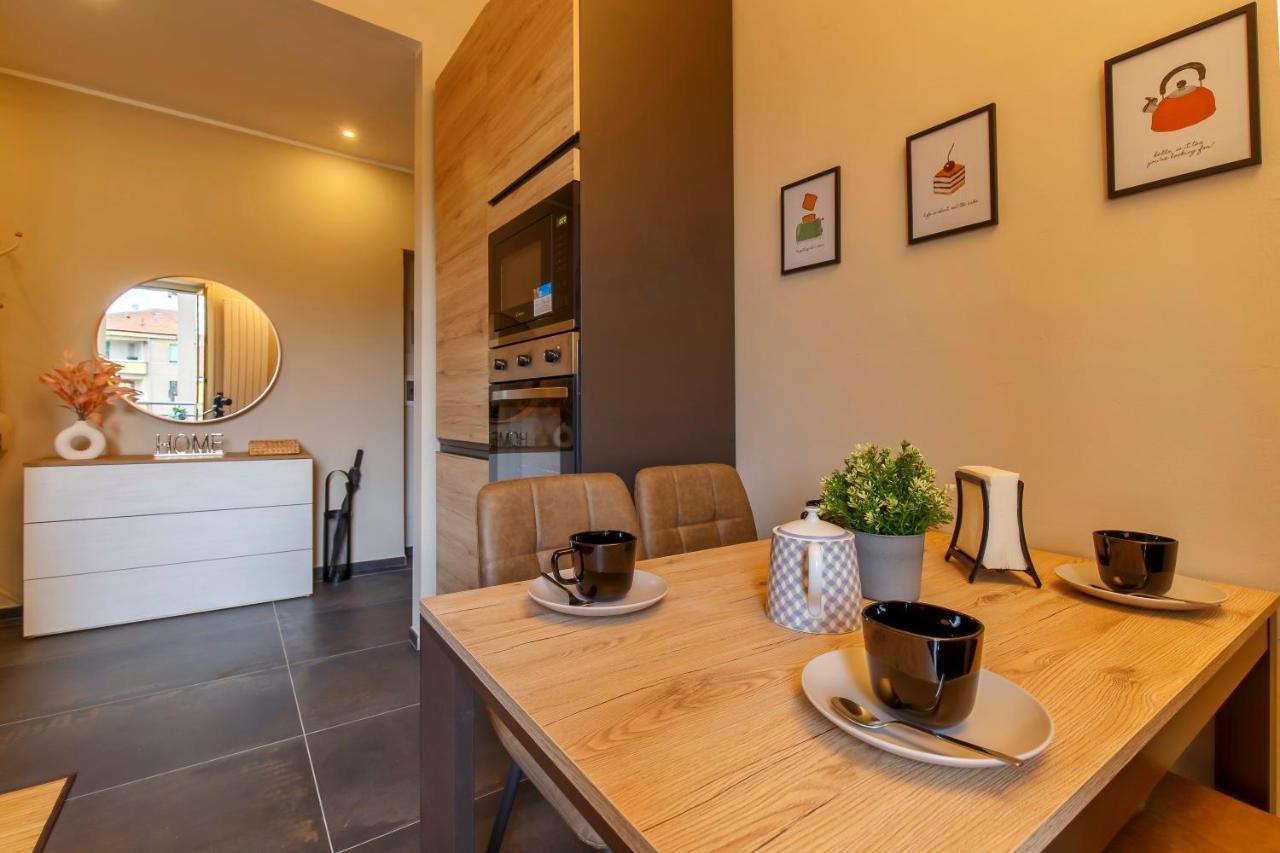 Modern & Bright 2 Bedroom Flat 50M From M4 Stop Milão Exterior foto